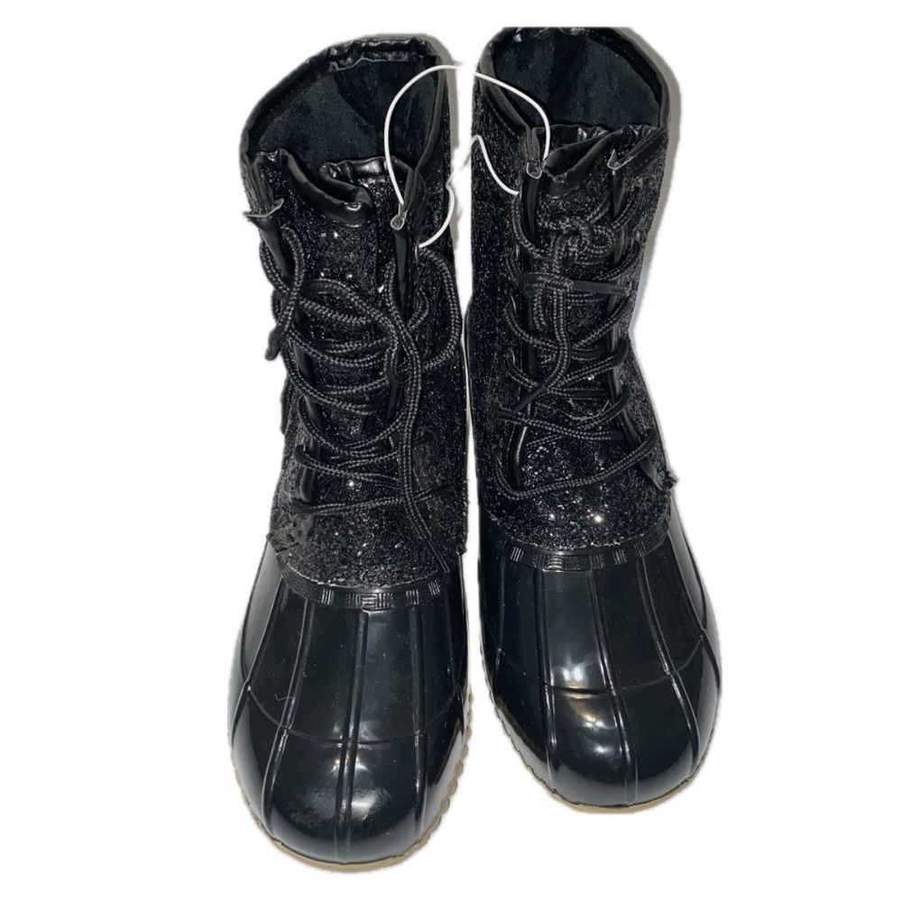 NWT | Sugar Skylar2 Duck Boots, Size 9